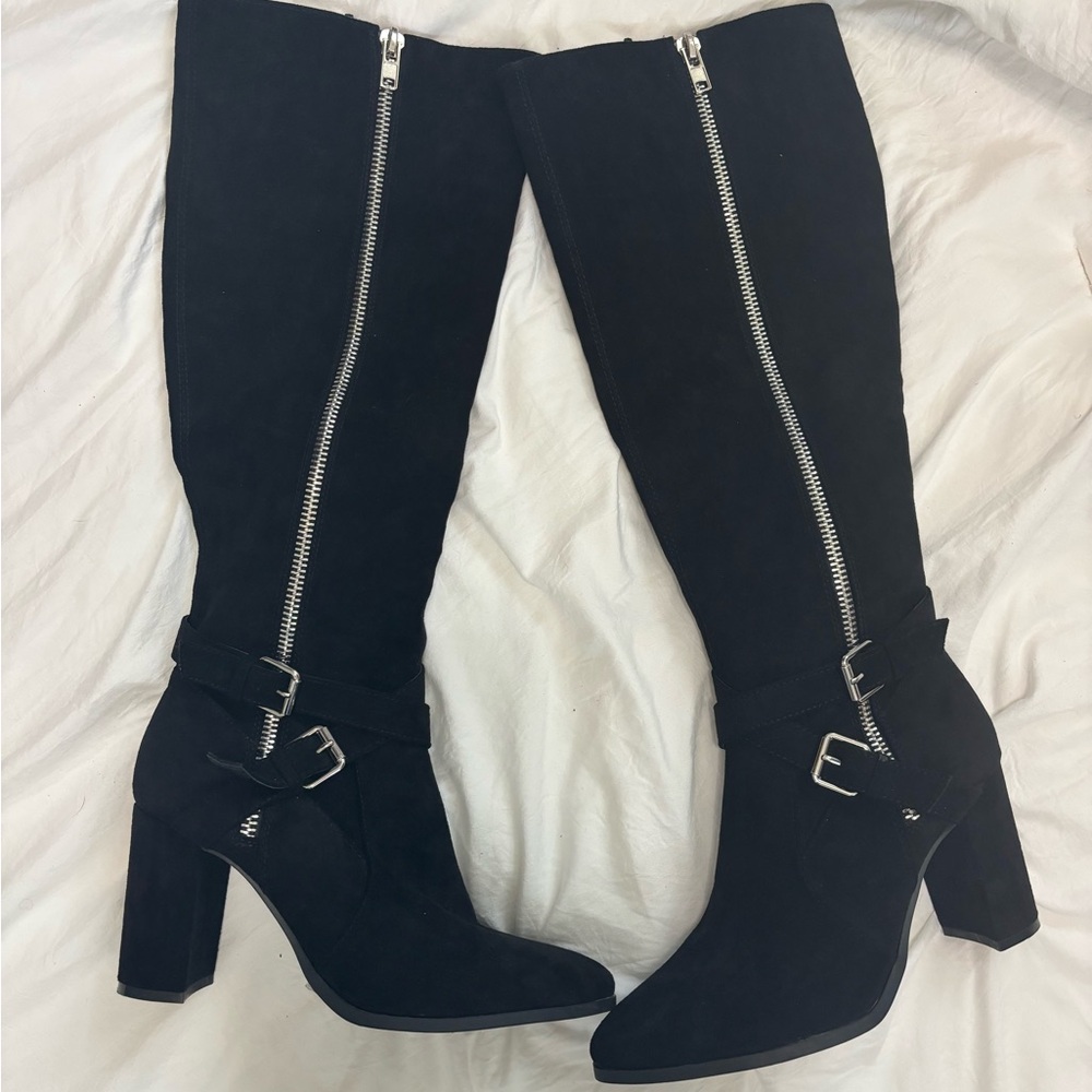 Black Knee-High Boots with Zipper-worn once